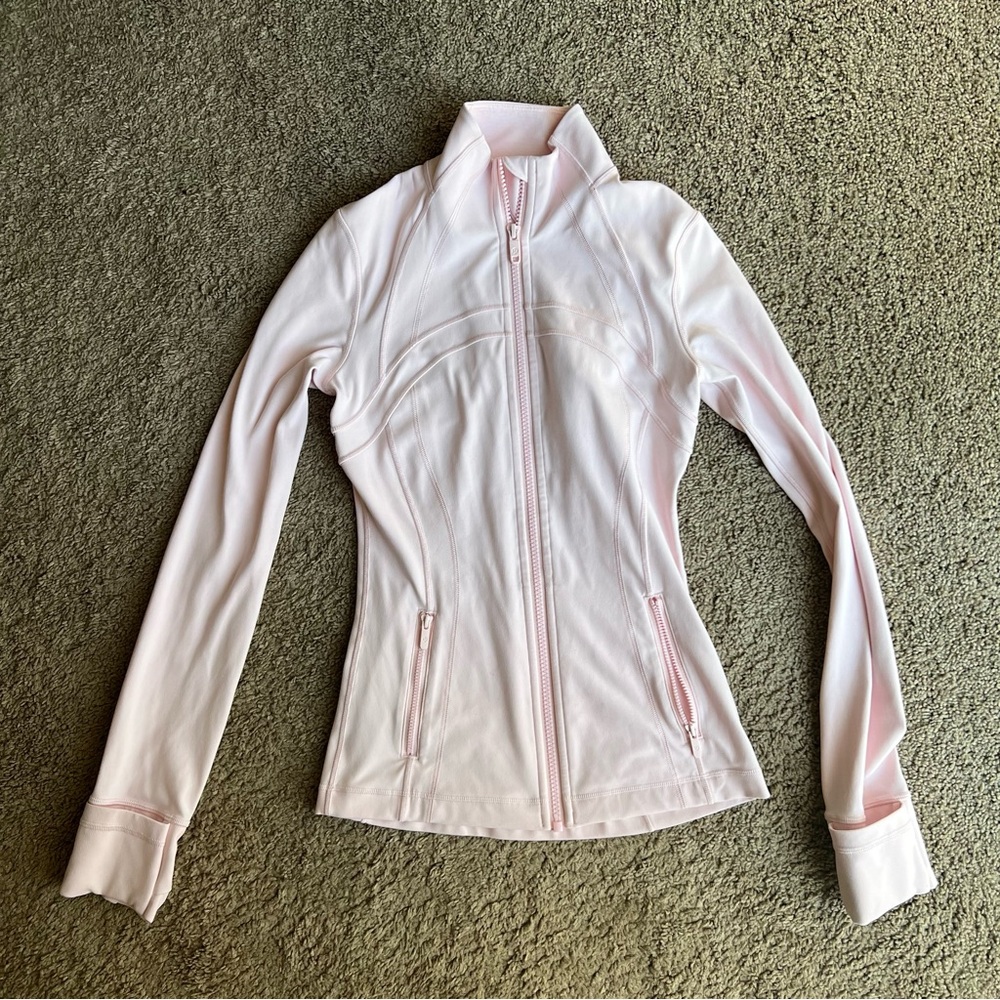 Lululemon Women's Define Jacket
Nulu size 2 Pink